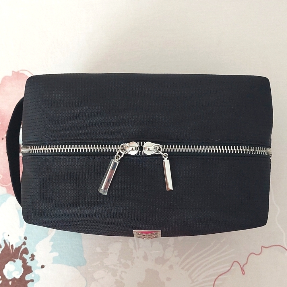 Givenchy Parfums Black Toiletry Bag / Cosmetic Bag - Picture 5 of 14